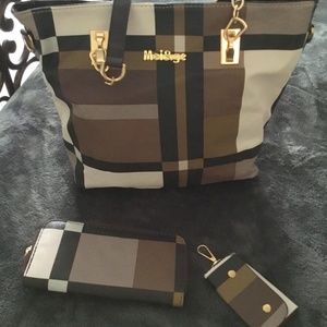 Tote handbag. NEVER USED